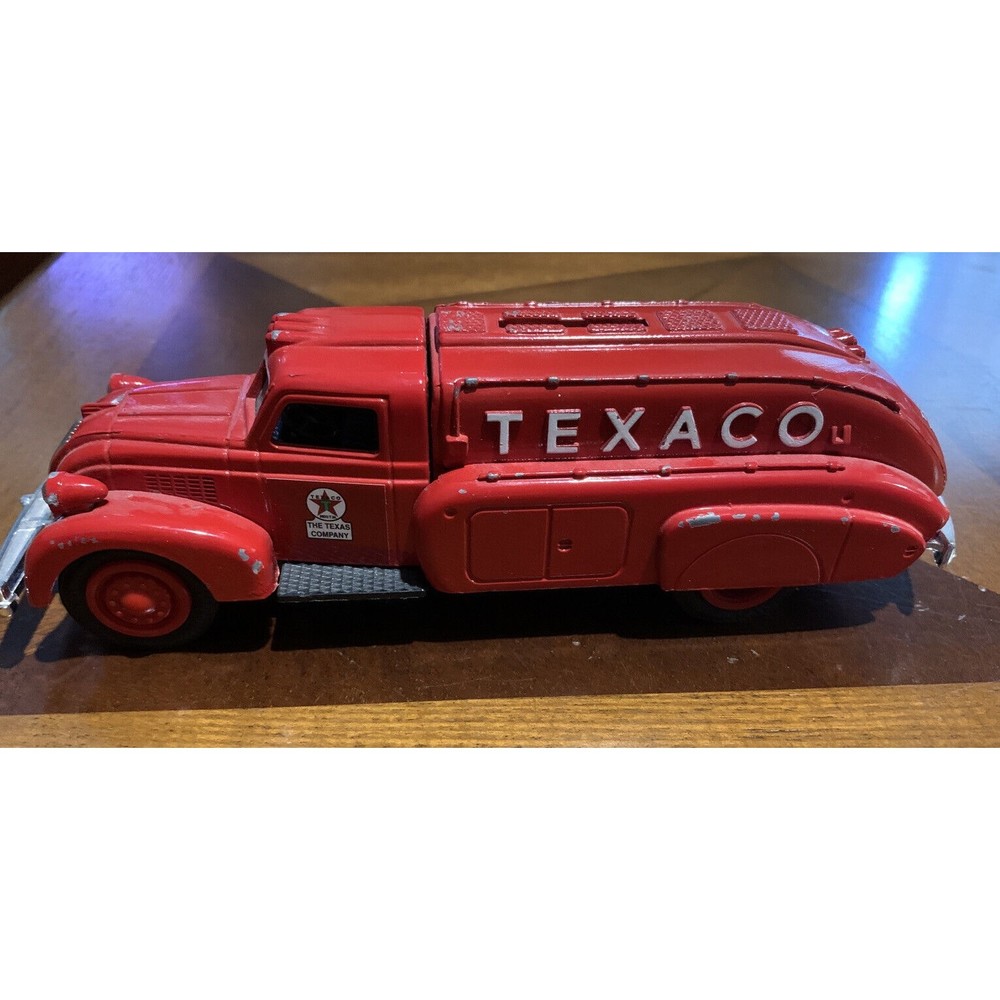 ERTL 1993 Collectibles Die Cast Car Texaco 1939 Dodge Airflow